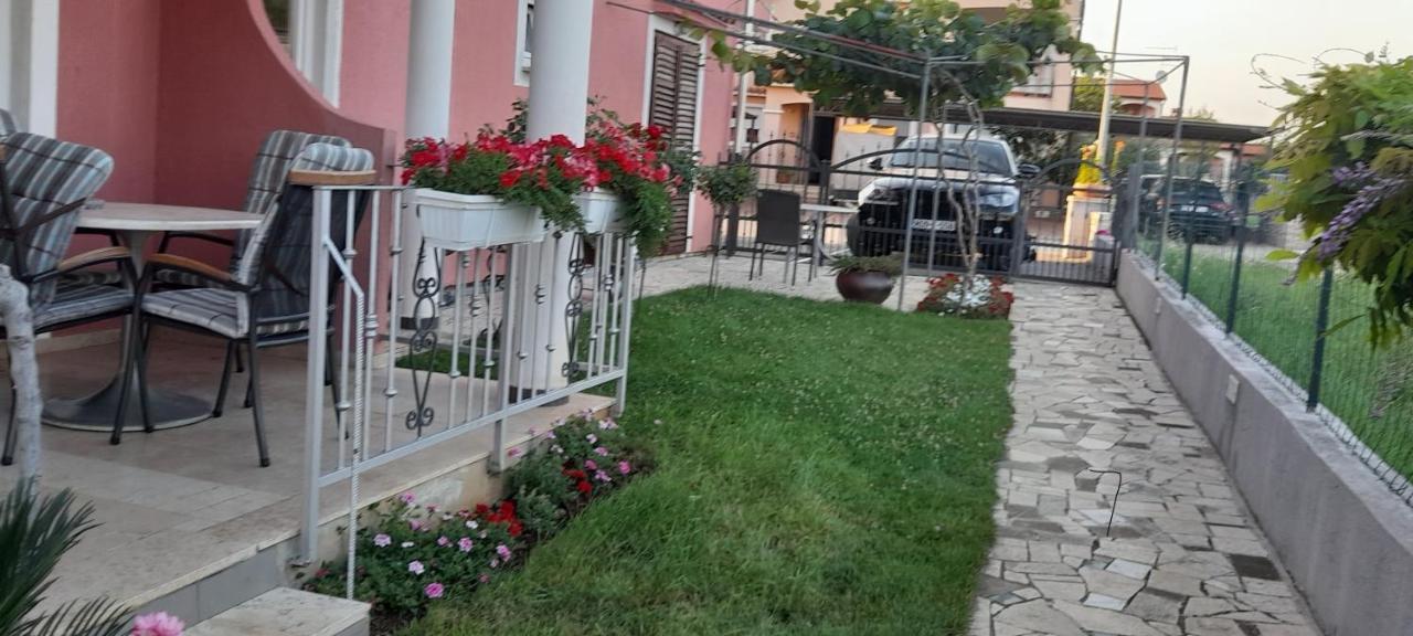 Apartments Dragica Poreč Exterior foto